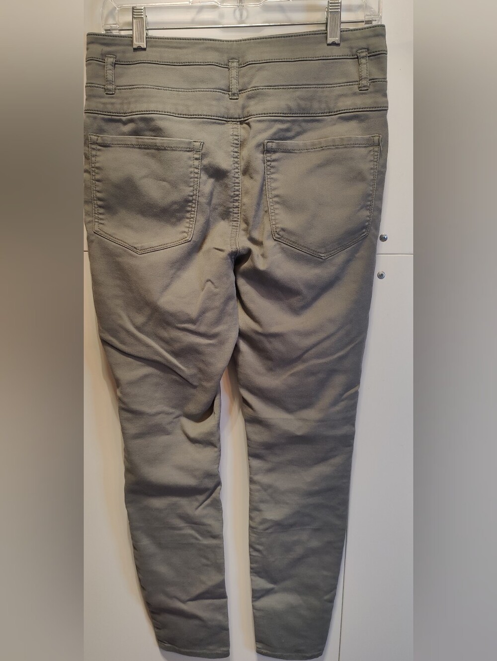 Refuge Olive Green High Rise Triple Button Skinny Pants Size 8 - Picture 4 of 6